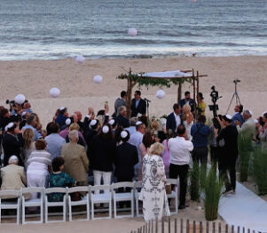 Perfect weather for a picture perfect wedding with Robbins Wolfe